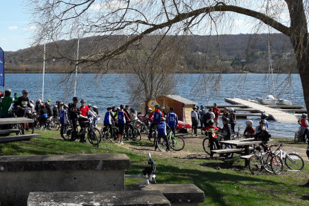 Départ en canoé du Raid UNSS