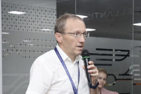 christophe en environnement professionnel