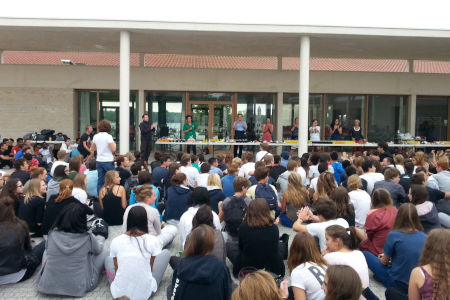 Photo de groupe lors d'une journée d'intégration